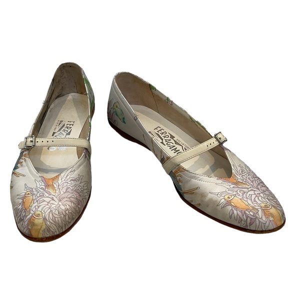 Salvatore Ferragamo Vintage Audrey Flats - Picture 9 of 11